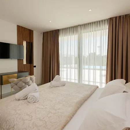 Aqualandia For 20 People * Grubine