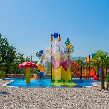 Villa Aqualandia For 20 People Grubine