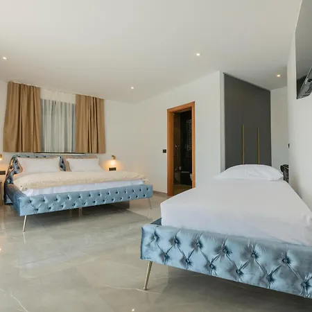 Villa Aqualandia For 20 People Grubine