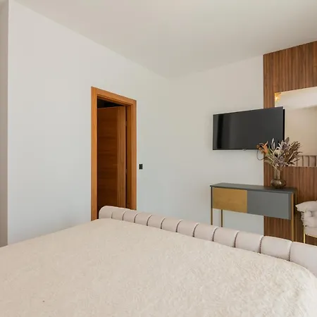 Aqualandia For 20 People Villa