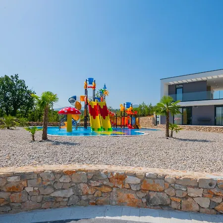 Aqualandia For 20 People Villa Grubine