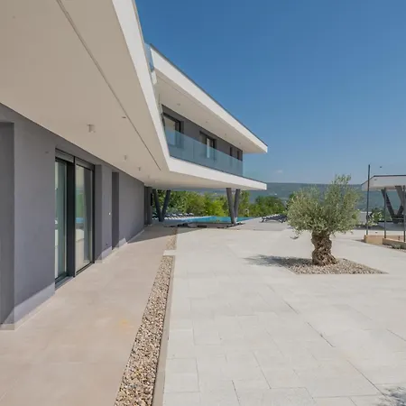 Aqualandia For 20 People Villa