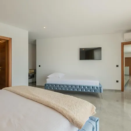 Villa Aqualandia For 20 People