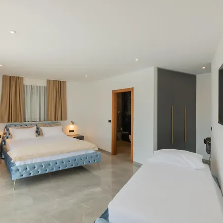 Aqualandia For 20 People Villa
