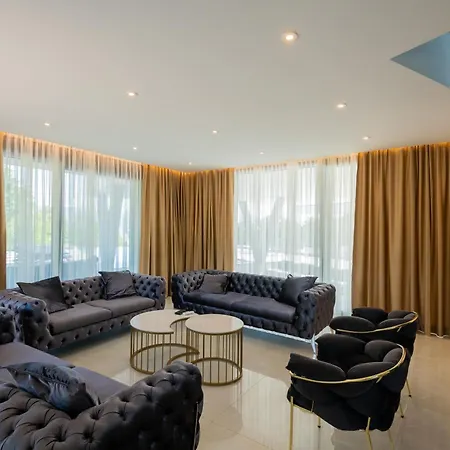 Villa Aqualandia For 20 People