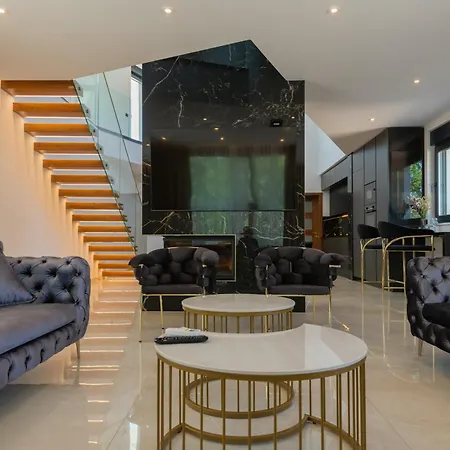 Villa Aqualandia For 20 People
